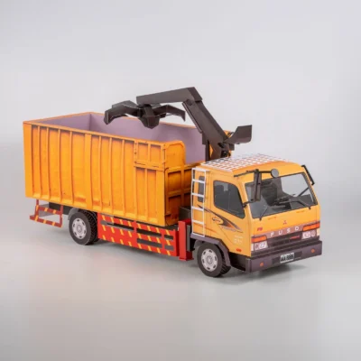 客製紙紮三菱FUSO抓斗式資源回收車-1