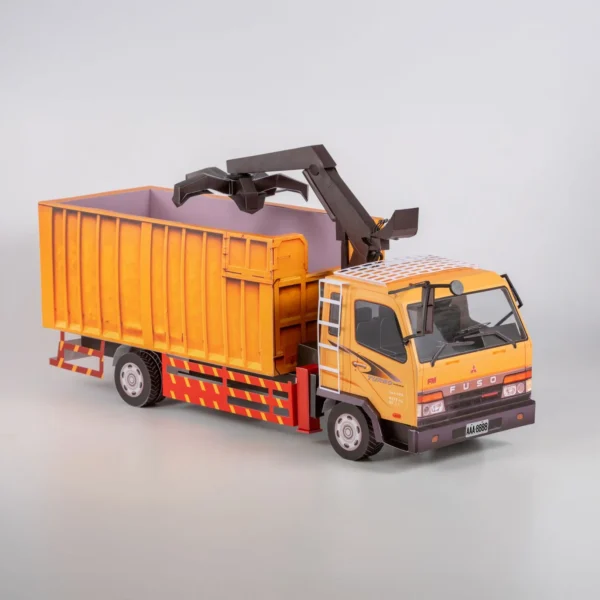 客製紙紮三菱FUSO抓斗式資源回收車-1