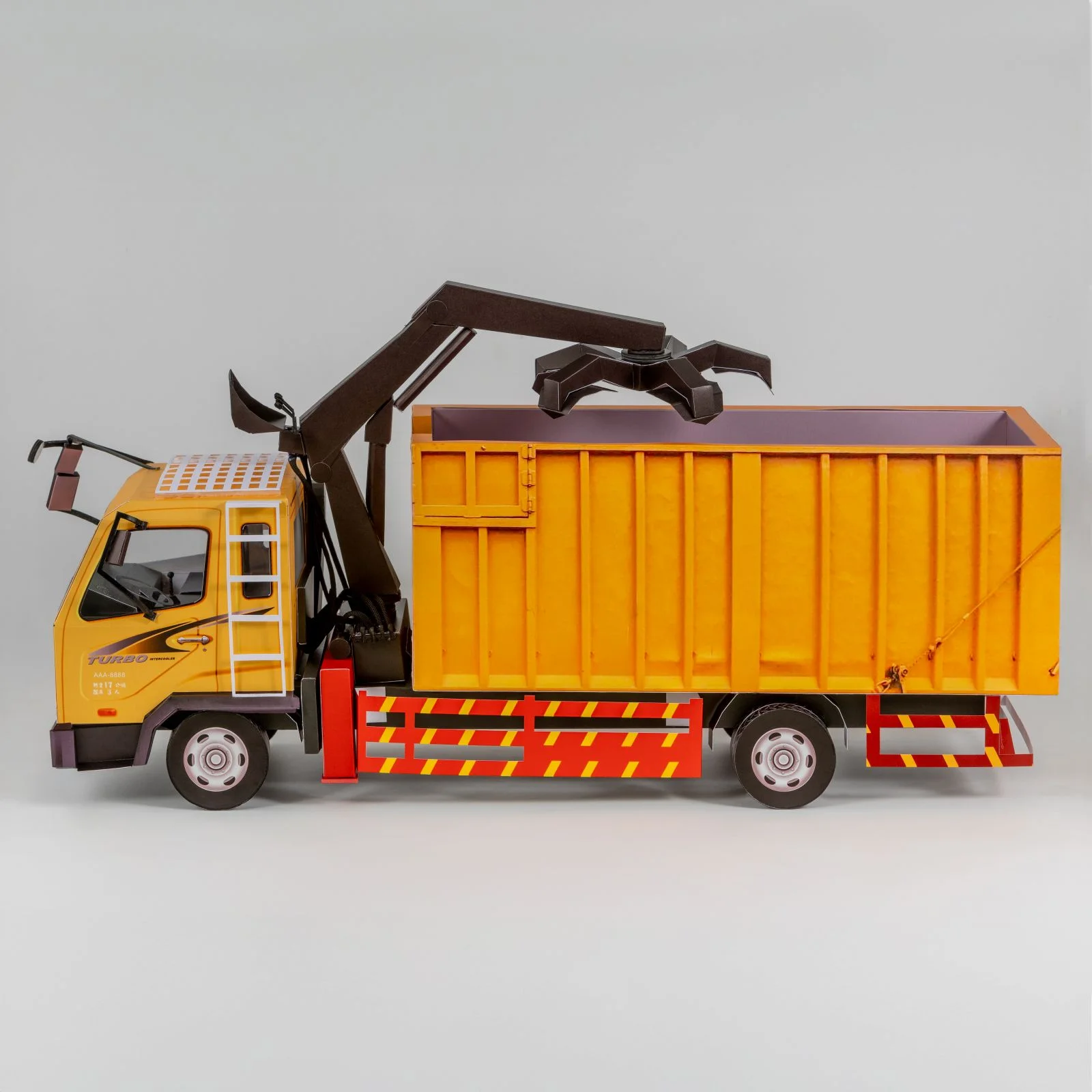 客製紙紮三菱FUSO抓斗式資源回收車-3